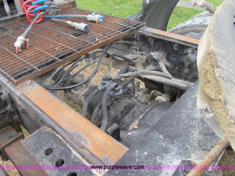 image for item E3548 1987 International Eagle F9730 semi truck