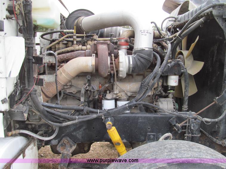 image for item E3548 1987 International Eagle F9730 semi truck