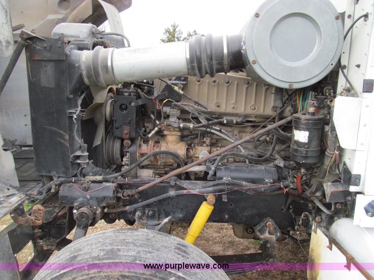 image for item E3548 1987 International Eagle F9730 semi truck