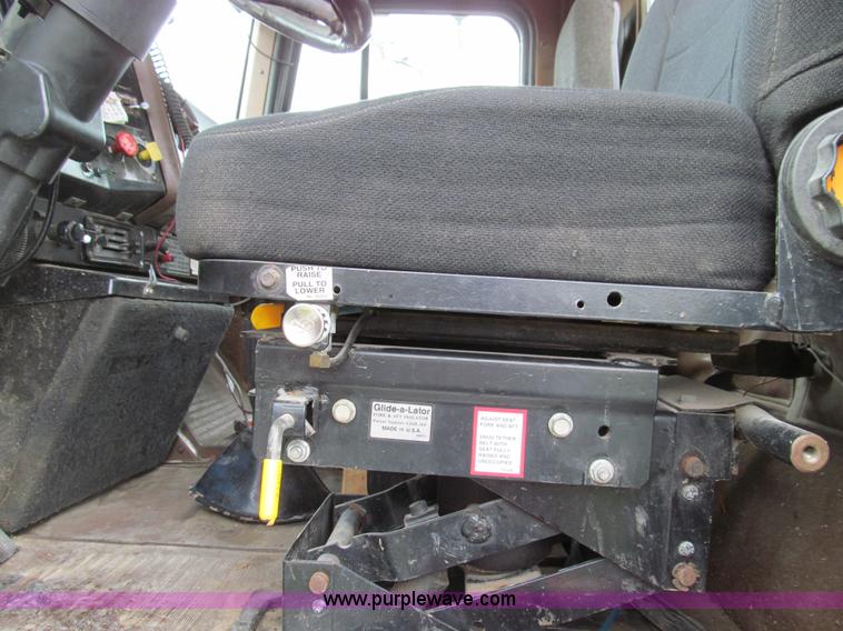 image for item E3548 1987 International Eagle F9730 semi truck