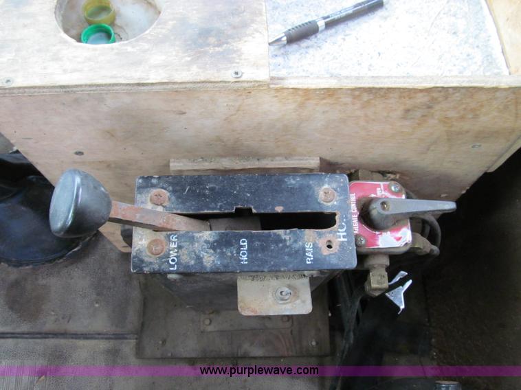 image for item E3548 1987 International Eagle F9730 semi truck