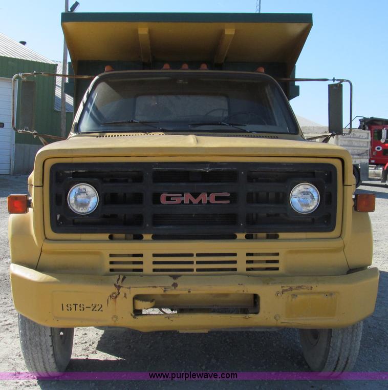 image for item E3555 1976 GMC 6500 dump truck