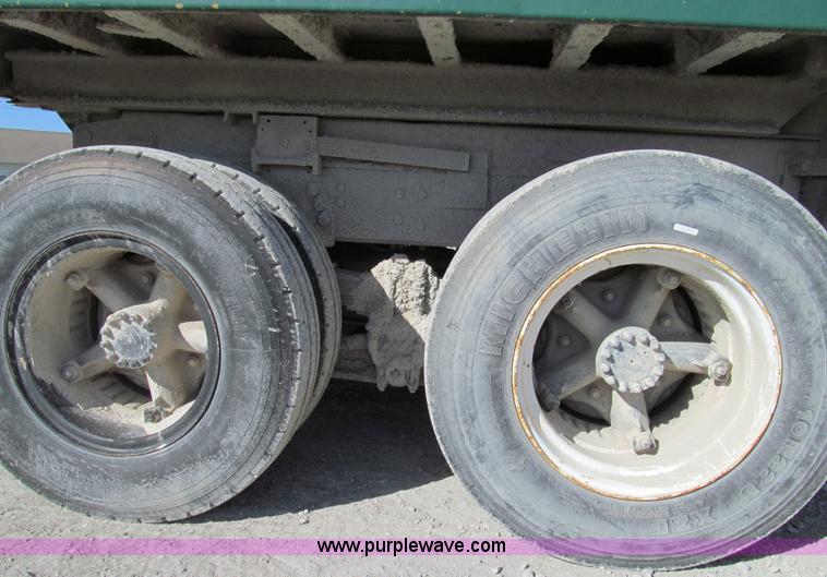 image for item E3555 1976 GMC 6500 dump truck