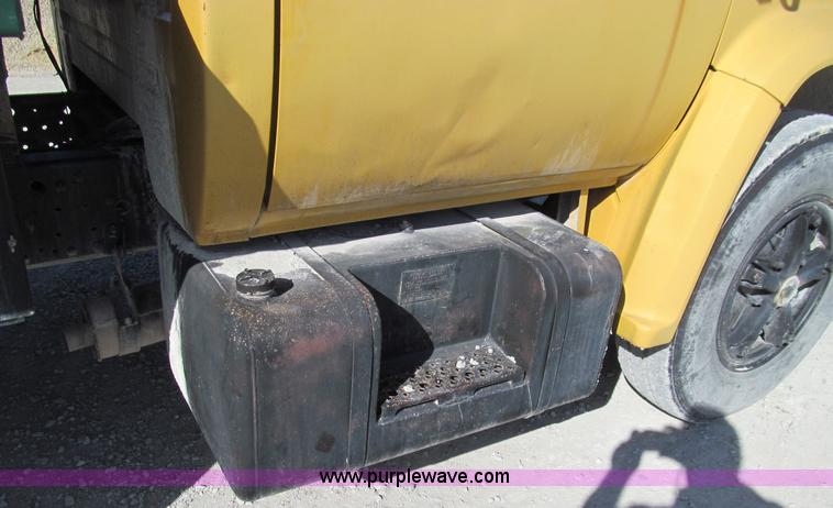 image for item E3555 1976 GMC 6500 dump truck