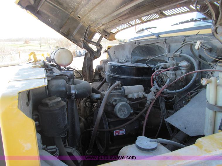 image for item E3555 1976 GMC 6500 dump truck