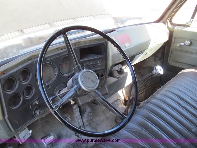 image for item E3555 1976 GMC 6500 dump truck