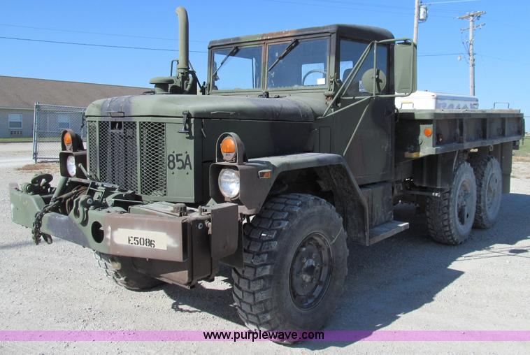 image for item E3556 1986 Am General truck
