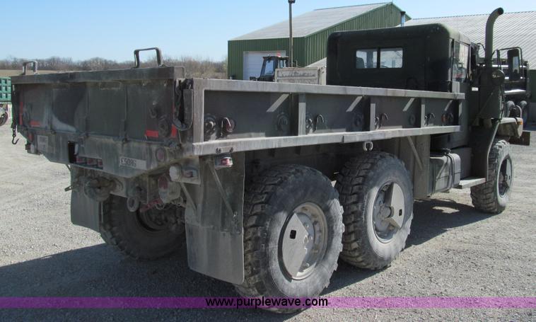 image for item E3556 1986 Am General truck