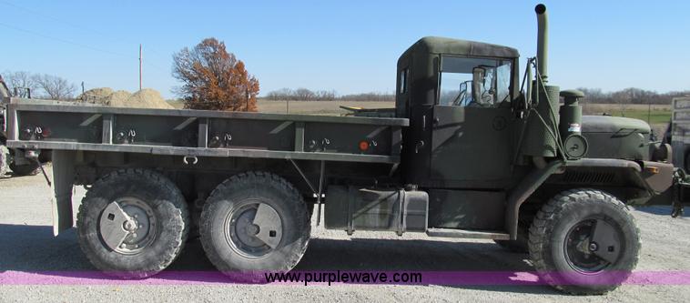 image for item E3556 1986 Am General truck