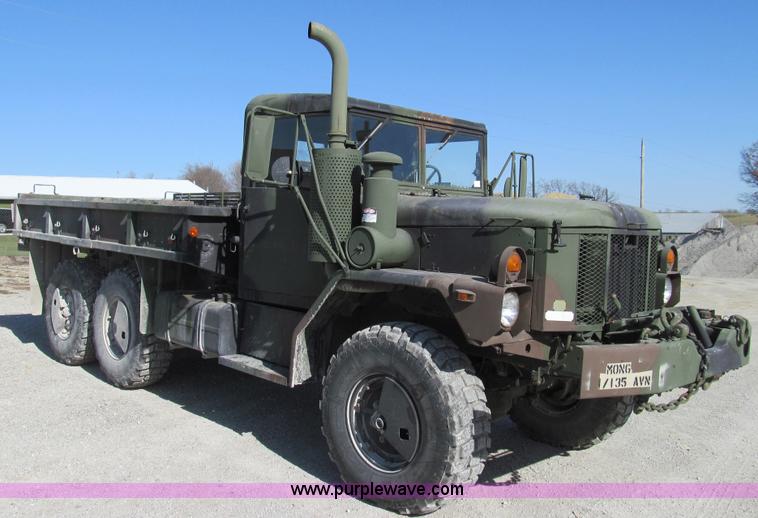 image for item E3556 1986 Am General truck