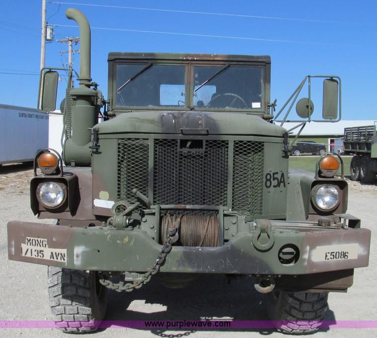 image for item E3556 1986 Am General truck