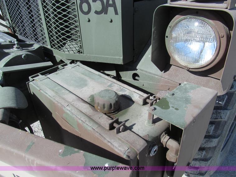 image for item E3556 1986 Am General truck