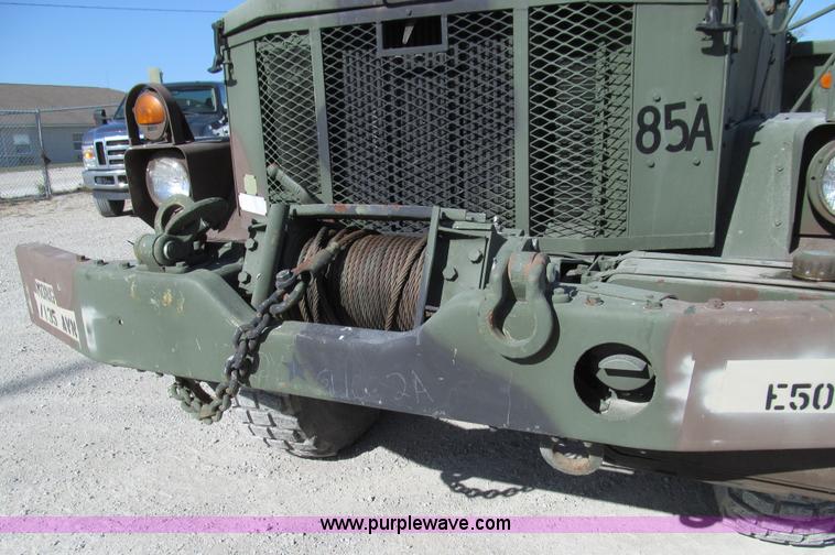 image for item E3556 1986 Am General truck