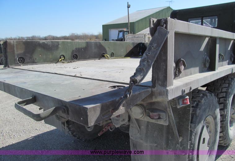 image for item E3556 1986 Am General truck