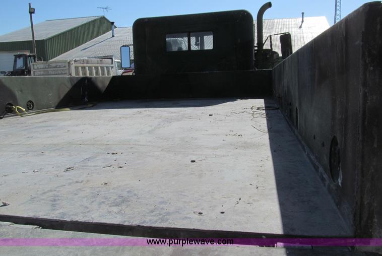 image for item E3556 1986 Am General truck