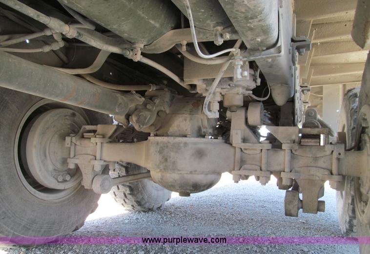 image for item E3556 1986 Am General truck