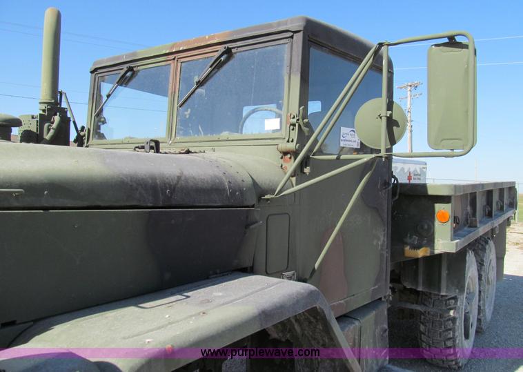 image for item E3556 1986 Am General truck