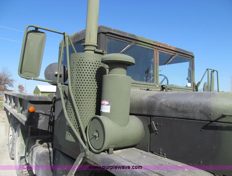 image for item E3556 1986 Am General truck