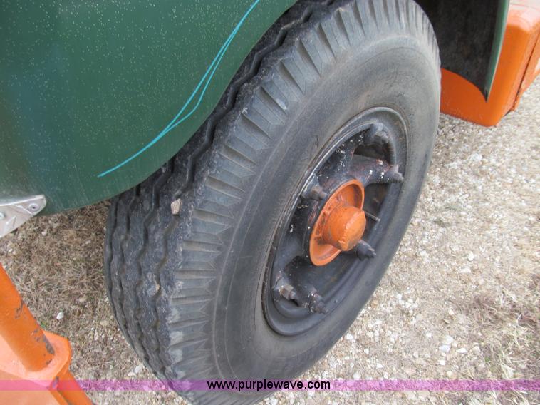 image for item E3571 1959 Mack B61 semi truck