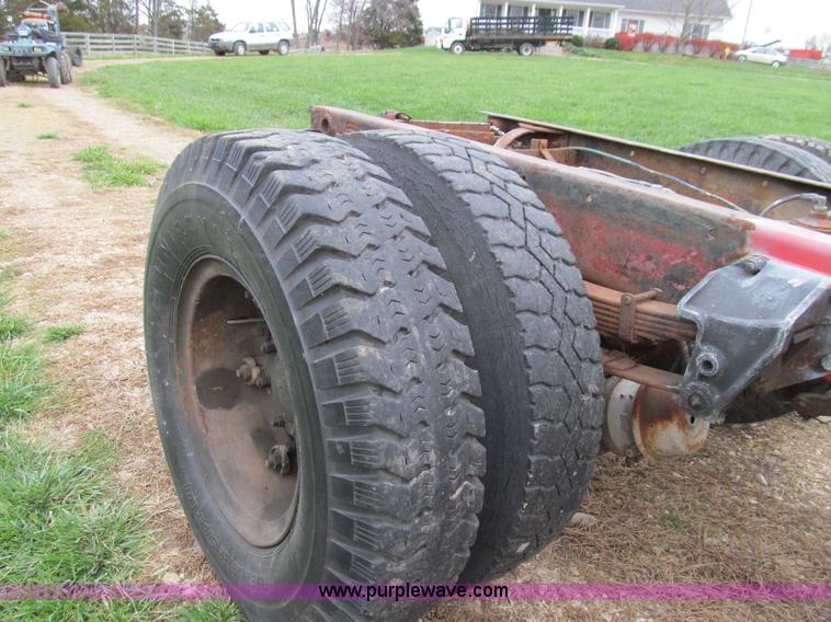 image for item E3571 1959 Mack B61 semi truck