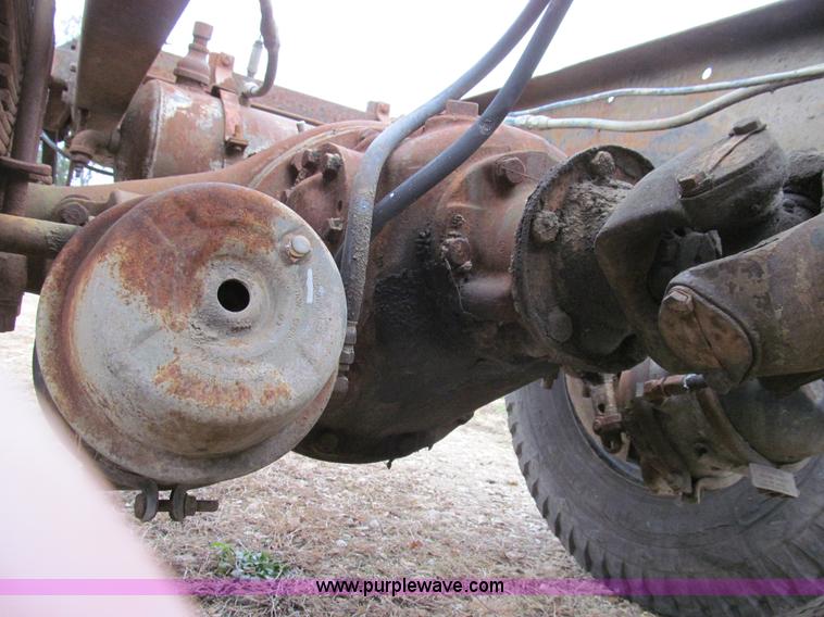 image for item E3571 1959 Mack B61 semi truck