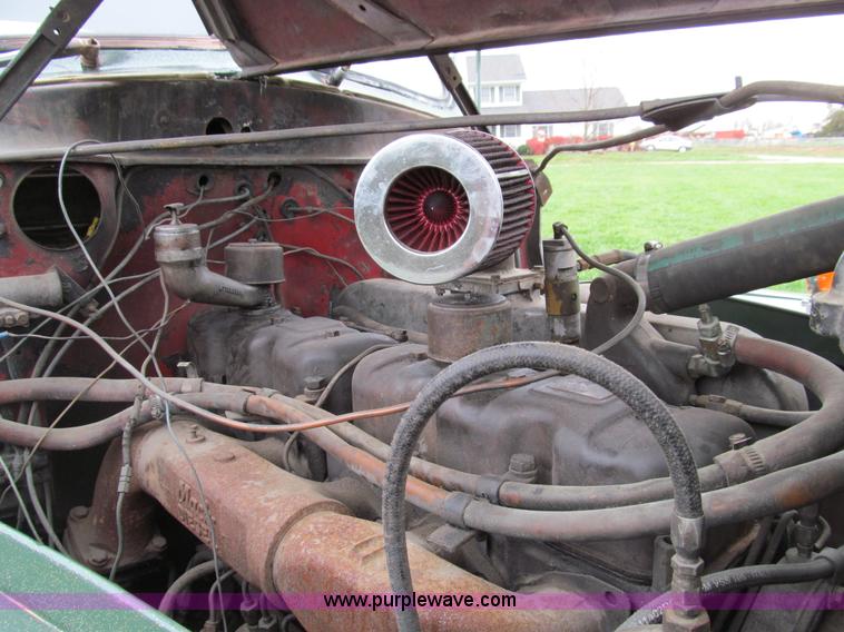 image for item E3571 1959 Mack B61 semi truck