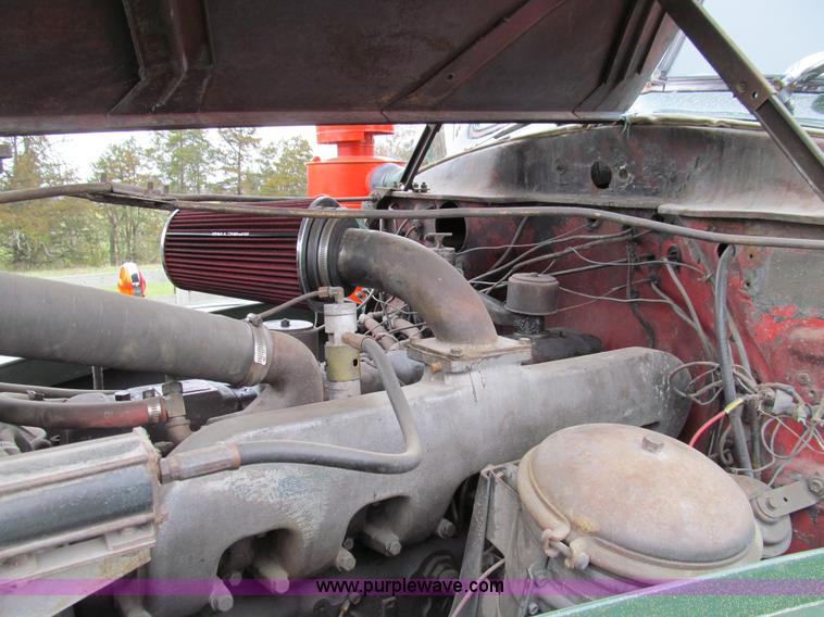 image for item E3571 1959 Mack B61 semi truck