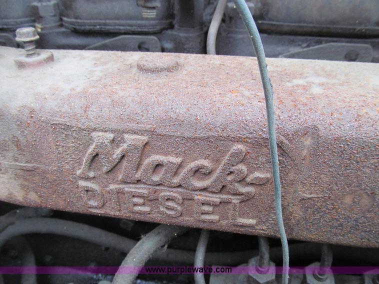image for item E3571 1959 Mack B61 semi truck