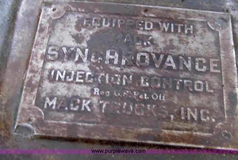 image for item E3571 1959 Mack B61 semi truck