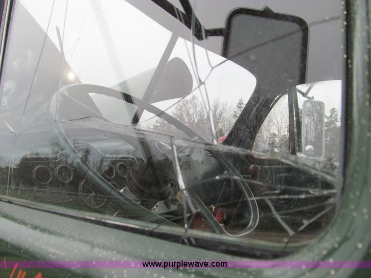 image for item E3571 1959 Mack B61 semi truck