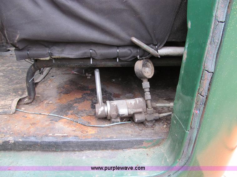 image for item E3571 1959 Mack B61 semi truck