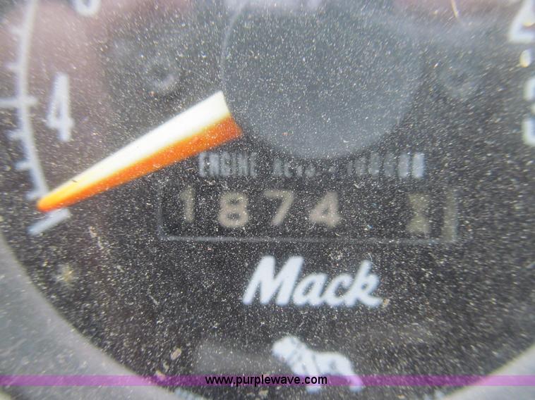 image for item E3571 1959 Mack B61 semi truck