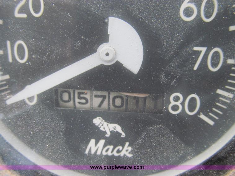 image for item E3571 1959 Mack B61 semi truck