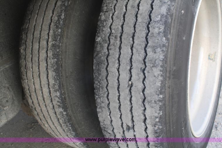 image for item F2891 2011 Transcraft DTL-2100 drop deck trailer