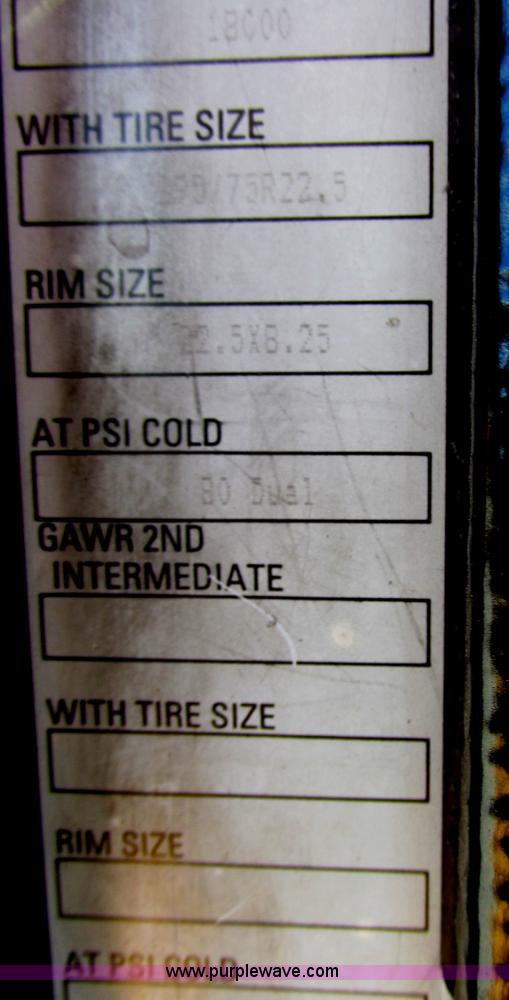 image for item F4061 2006 Kenworth T600 semi truck