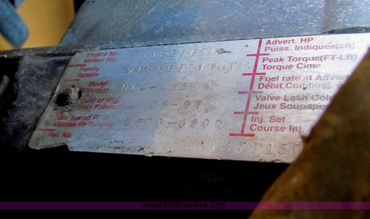 image for item F4673 1998 Kenworth T800 Aero Cab semi truck