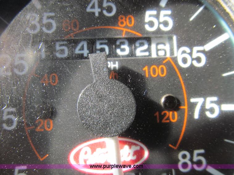 image for item F4675 2000 Peterbilt 377 semi truck