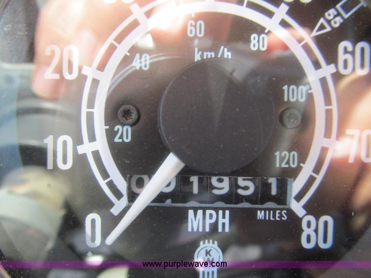 image for item F4677 1981 Kenworth W900 semi truck