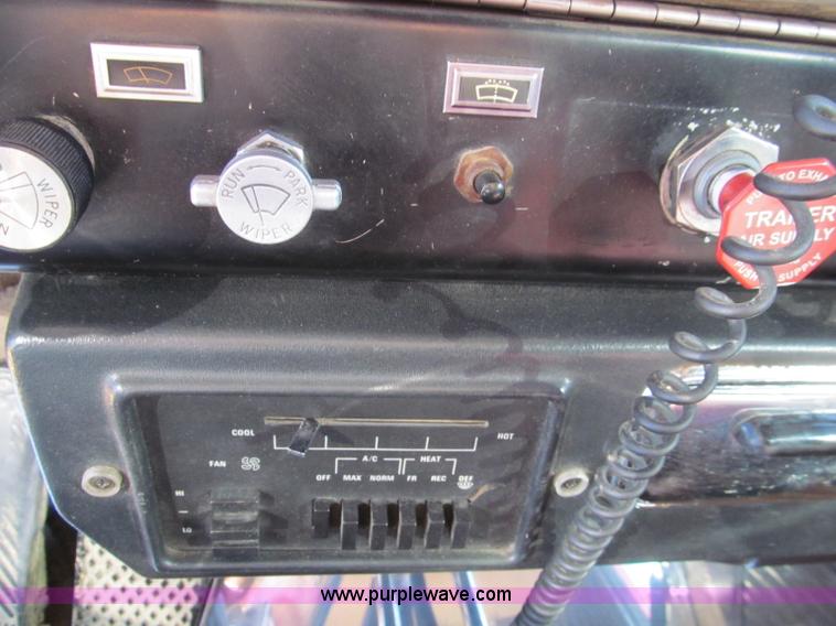 image for item F4677 1981 Kenworth W900 semi truck