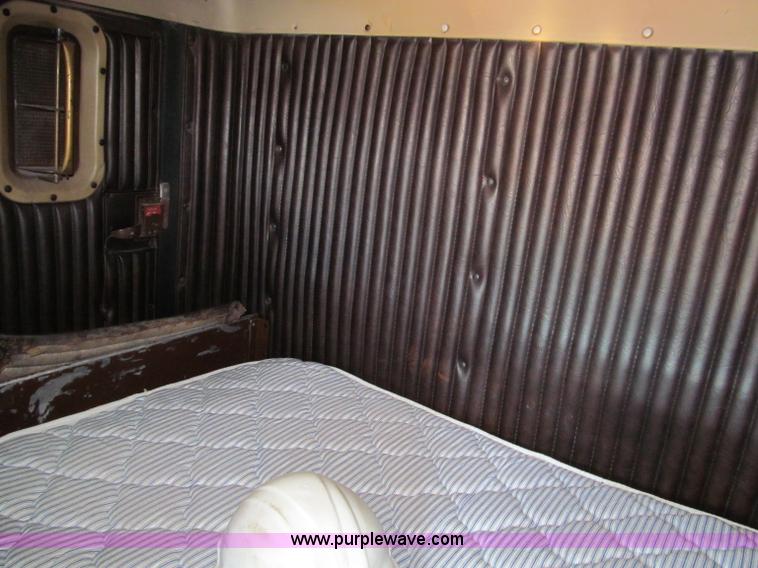 image for item F4677 1981 Kenworth W900 semi truck