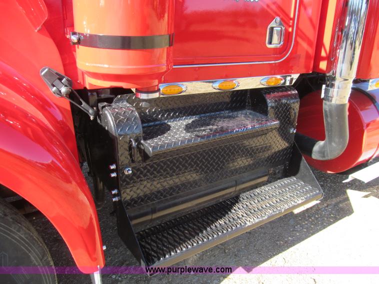 image for item F4677 1981 Kenworth W900 semi truck