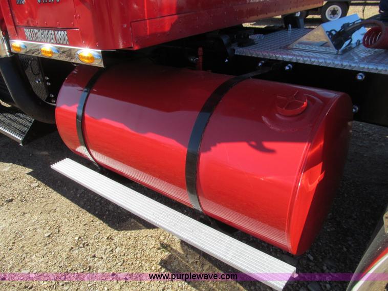 image for item F4677 1981 Kenworth W900 semi truck