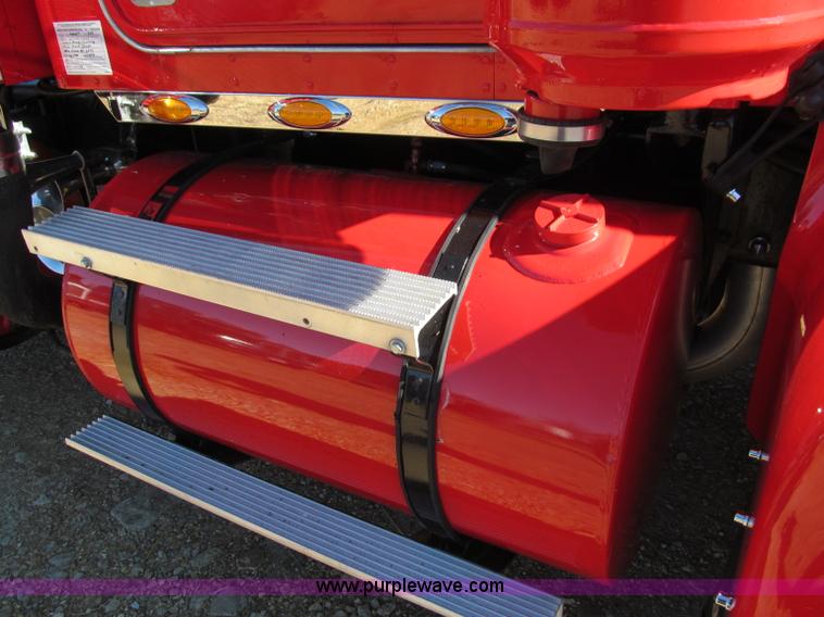 image for item F4677 1981 Kenworth W900 semi truck