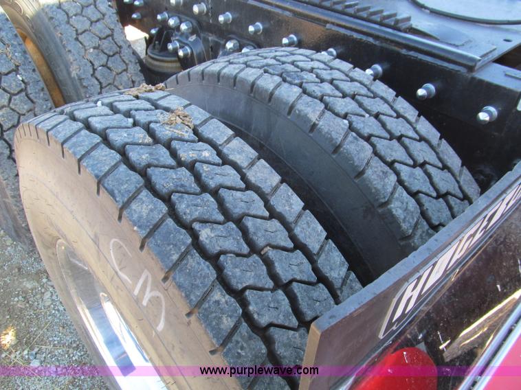 image for item F4677 1981 Kenworth W900 semi truck