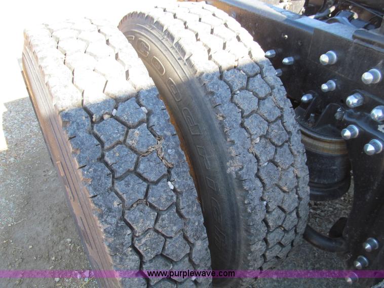 image for item F4677 1981 Kenworth W900 semi truck