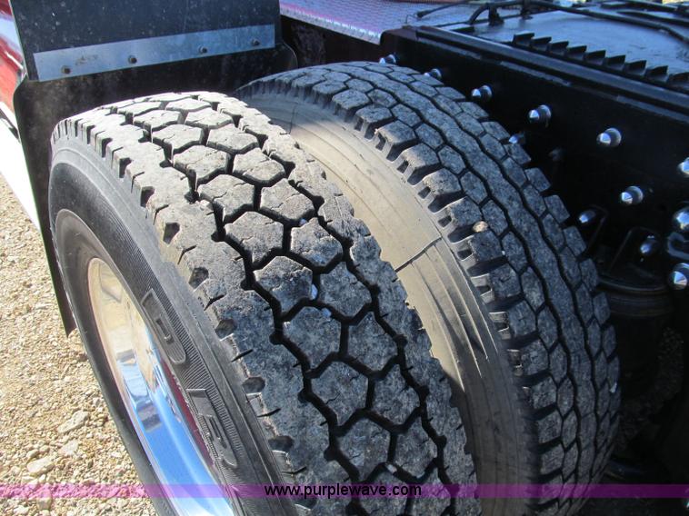 image for item F4677 1981 Kenworth W900 semi truck