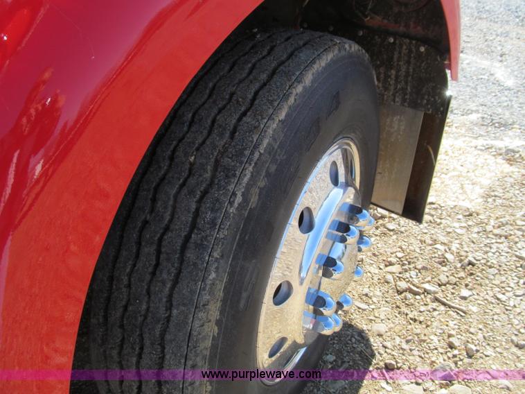 image for item F4677 1981 Kenworth W900 semi truck