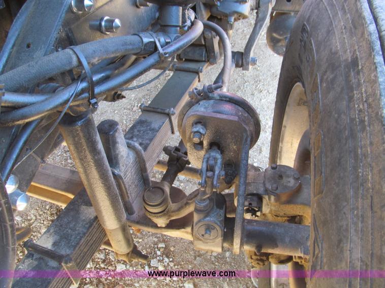 image for item F4677 1981 Kenworth W900 semi truck