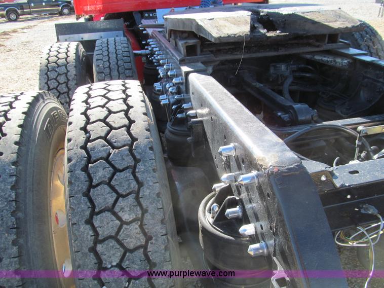 image for item F4677 1981 Kenworth W900 semi truck