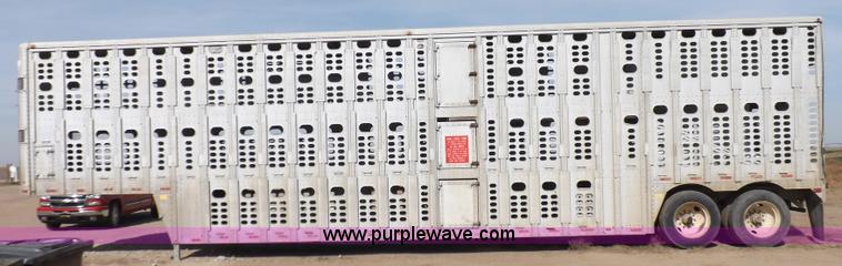 image for item F6297 1989 Wilson livestock trailer